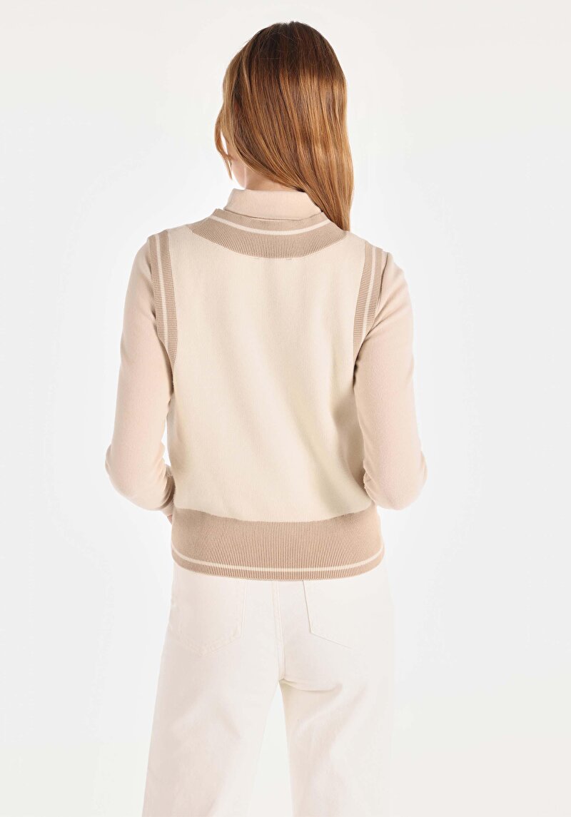 Показати інформацію про Светр Жіночий Бежевий  Cl1065276