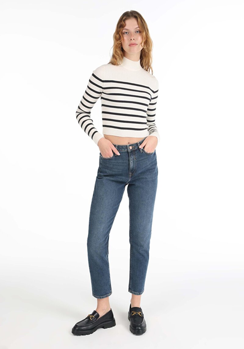 Показати інформацію про Светр Жіночий Білий  Cl1065237