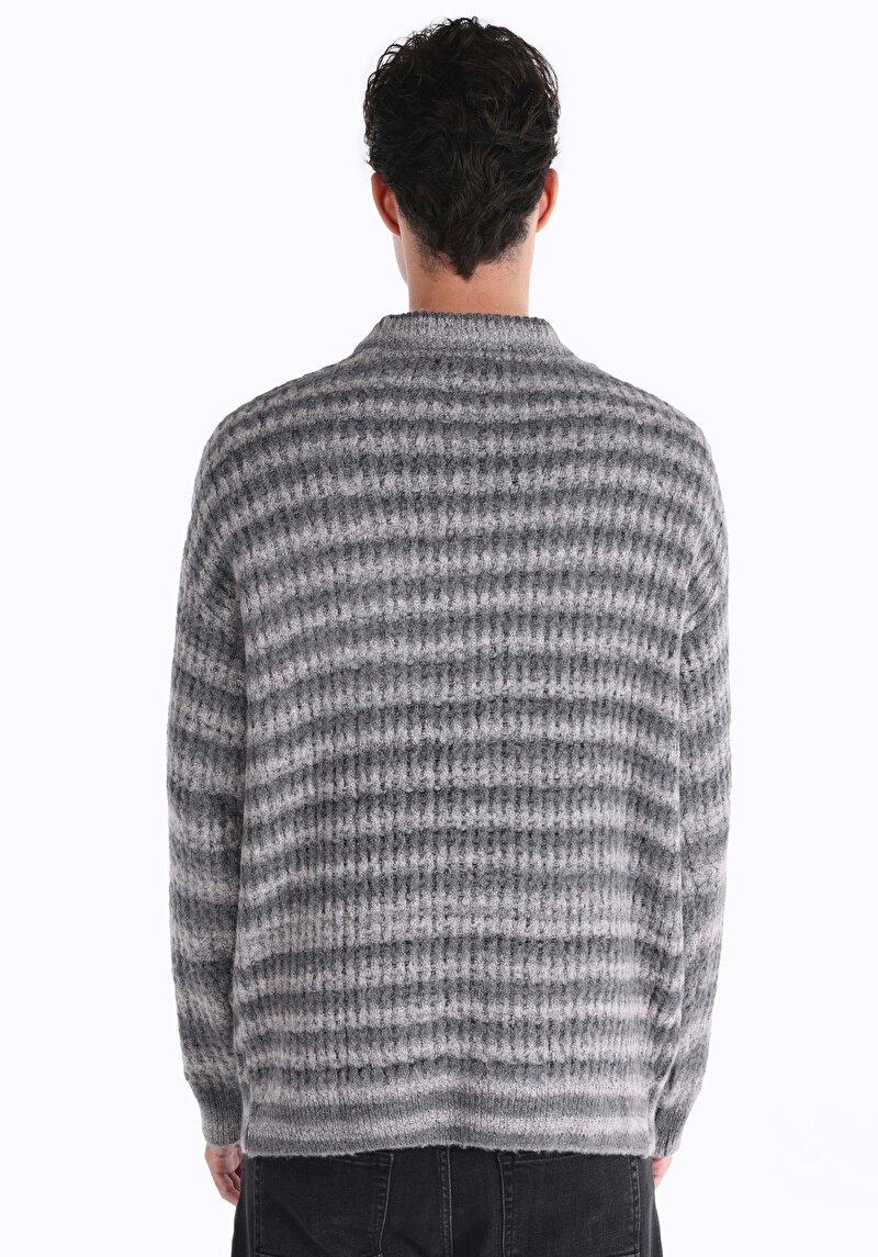 Показати інформацію про Светр Чоловічий Сірий  Cl1065907