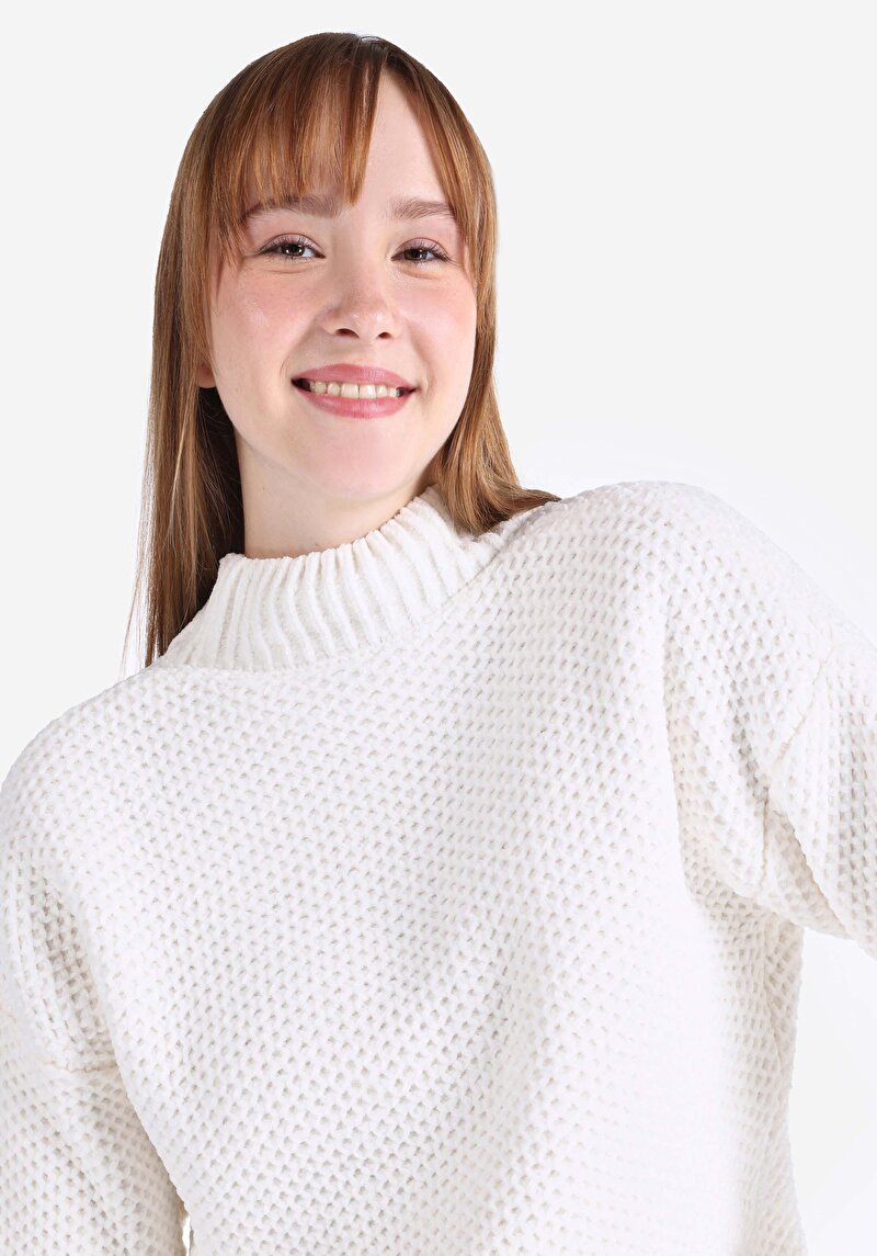 Показати інформацію про Светр Жіночий Білий  Cl1066464