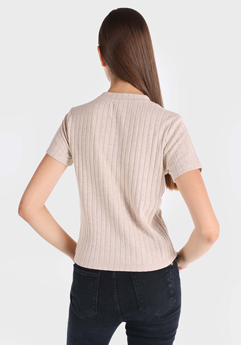 Показати інформацію про Футболка З Коротким Рукавом Жіноча Сіра  Cl1065182