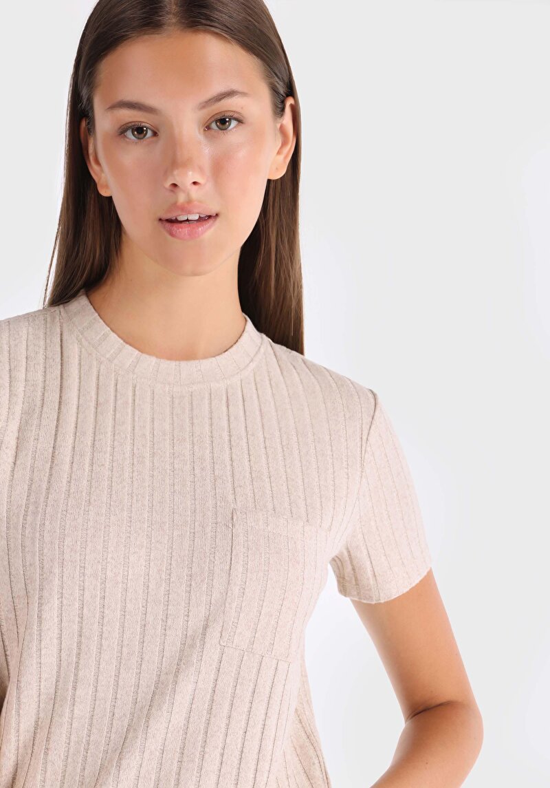 Показати інформацію про Футболка З Коротким Рукавом Жіноча Сіра  Cl1065182