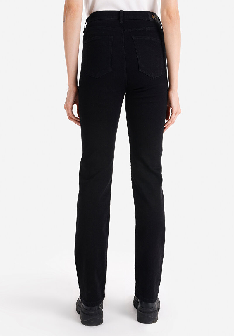 Показати інформацію про 792 Mila Джинси Жіночі  Класичного Крою Cl1065659