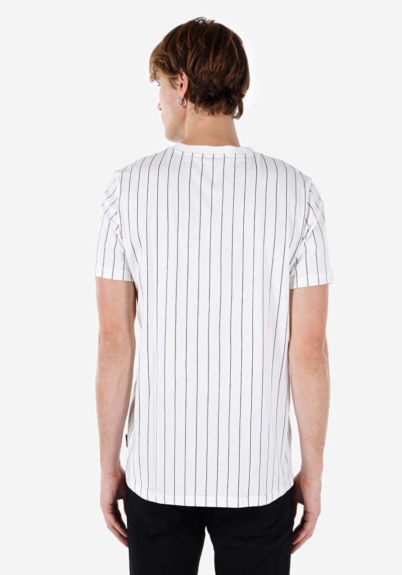 Показати інформацію про Футболка З Коротким Рукавом Чоловіча Біла  Cl1064701