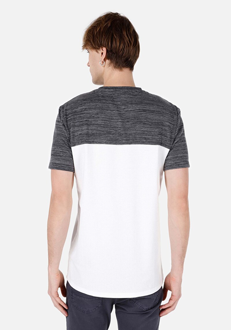 Показати інформацію про Футболка З Коротким Рукавом Чоловіча Чорна  Cl1067722