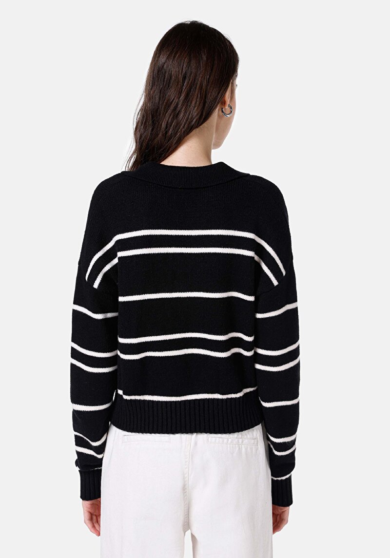 Показати інформацію про Светр Жіночий Чорний  Cl1067372