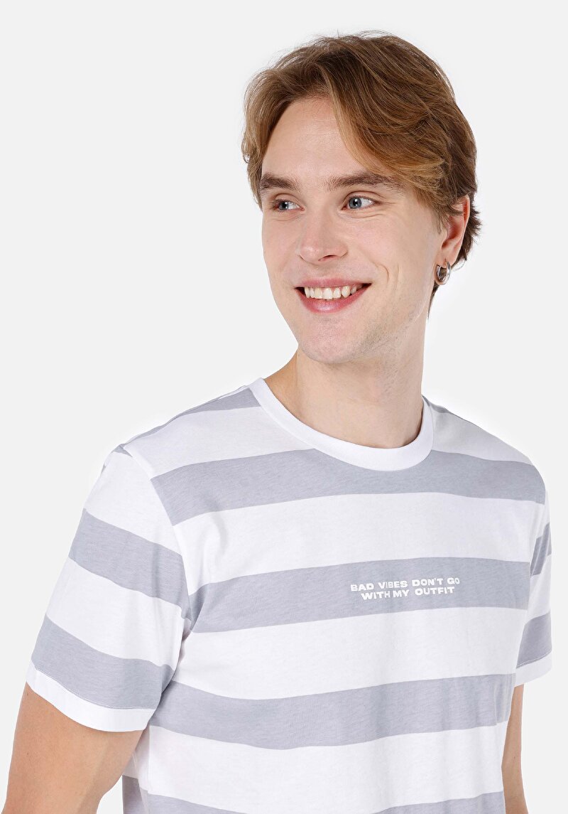 Показати інформацію про Футболка З Коротким Рукавом Чоловіча Сіра  Cl1067726