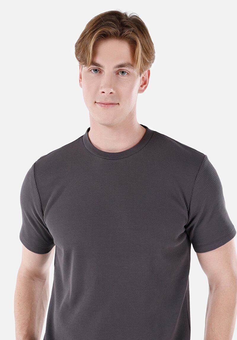 Показати інформацію про Футболка З Коротким Рукавом Чоловіча Сіра  Cl1067732