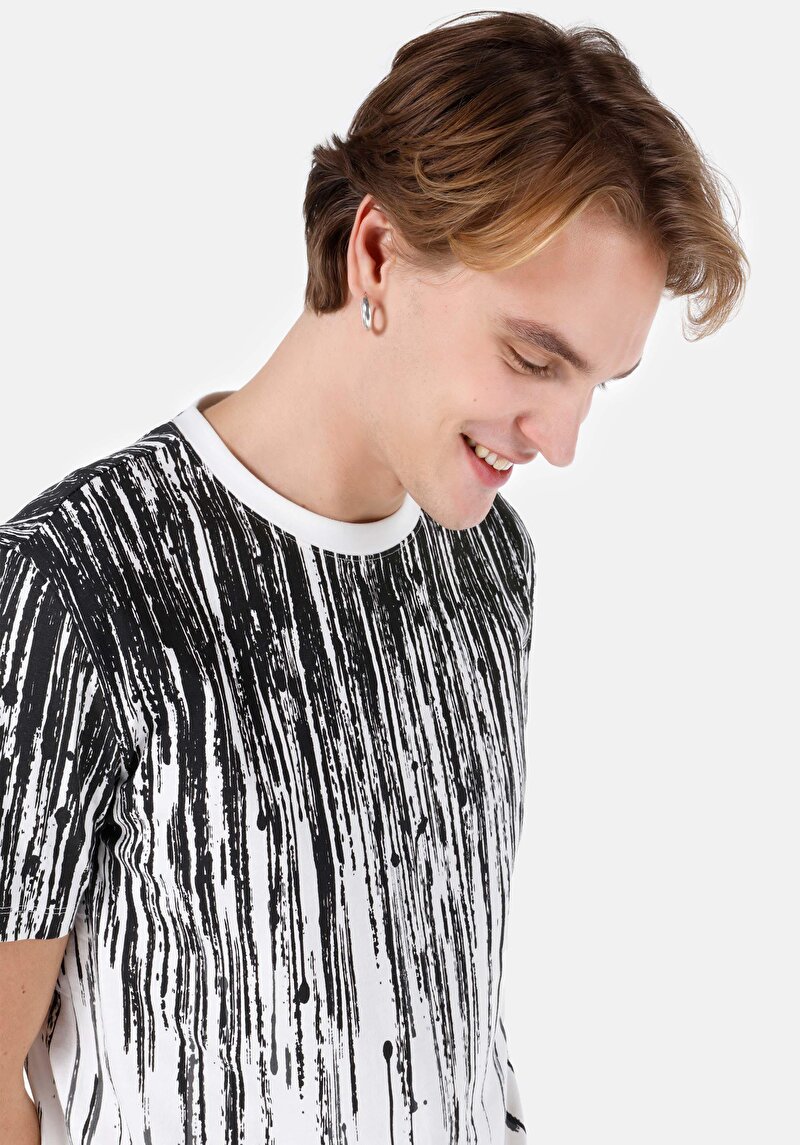 Показати інформацію про Футболка З Коротким Рукавом Чоловіча Біла  Cl1068132