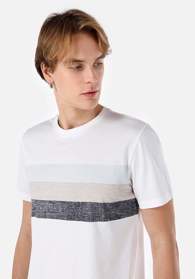 Показати інформацію про Футболка З Коротким Рукавом Чоловіча Біла  Cl1068416