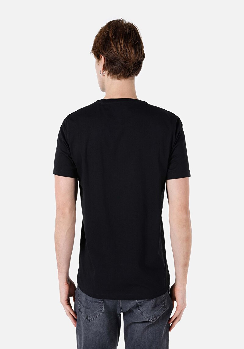 Показати інформацію про Футболка З Коротким Рукавом Чоловіча Чорна  Cl1068522