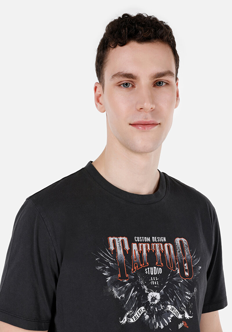 Показати інформацію про Футболка З Коротким Рукавом Чоловіча Чорна  Cl1067786