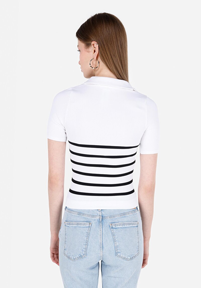 Показати інформацію про Футболка З Коротким Рукавом Жіноча Біла  Cl1071666