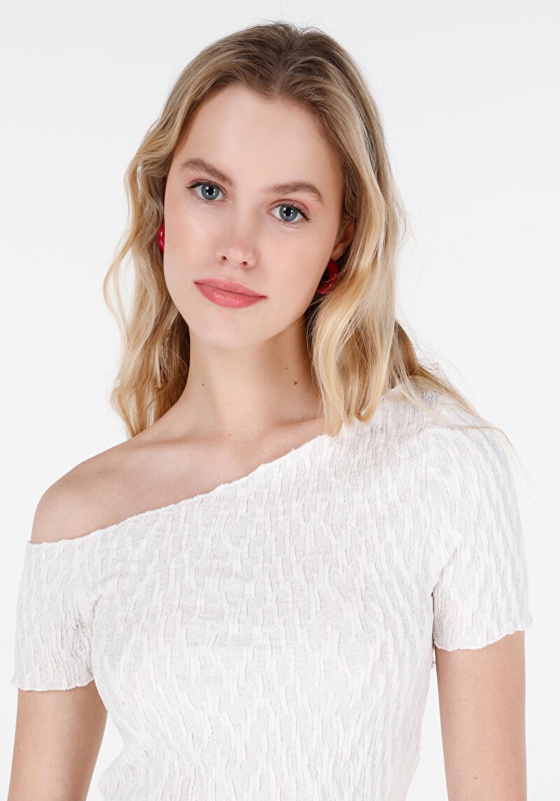 Показати інформацію про Футболка З Коротким Рукавом Жіноча Біла  Cl1071981