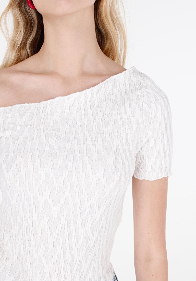 Показати інформацію про Футболка З Коротким Рукавом Жіноча Біла  Cl1071981