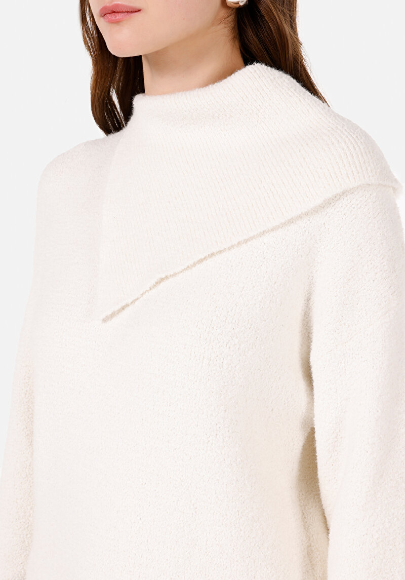 Показати інформацію про Светр Жіночий Бежевий  Cl1072153