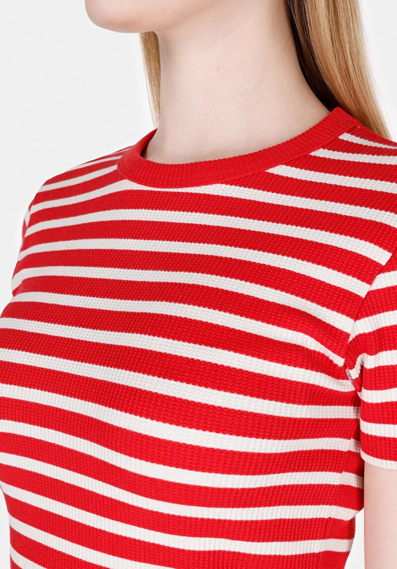 Показати інформацію про Футболка З Коротким Рукавом Жіноча Червона  Cl1073208