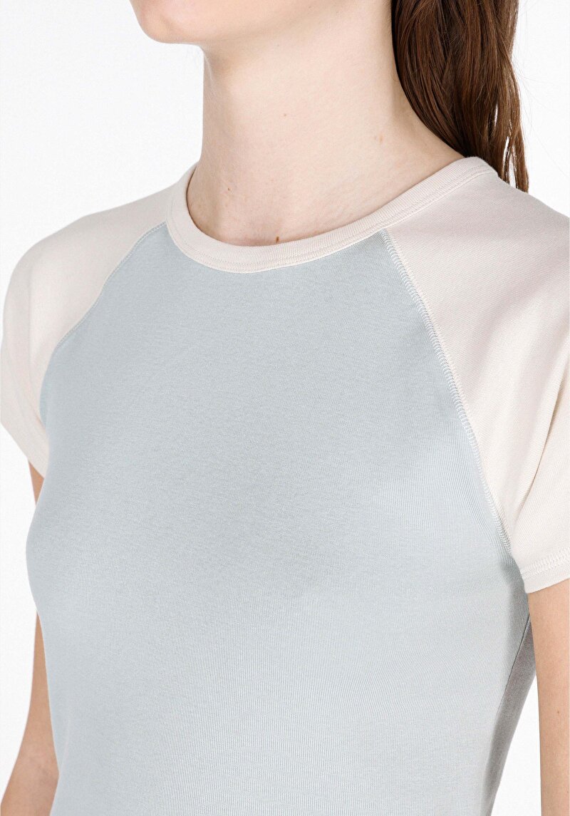 Показати інформацію про Футболка З Коротким Рукавом Жіноча Зелена  Cl1074588