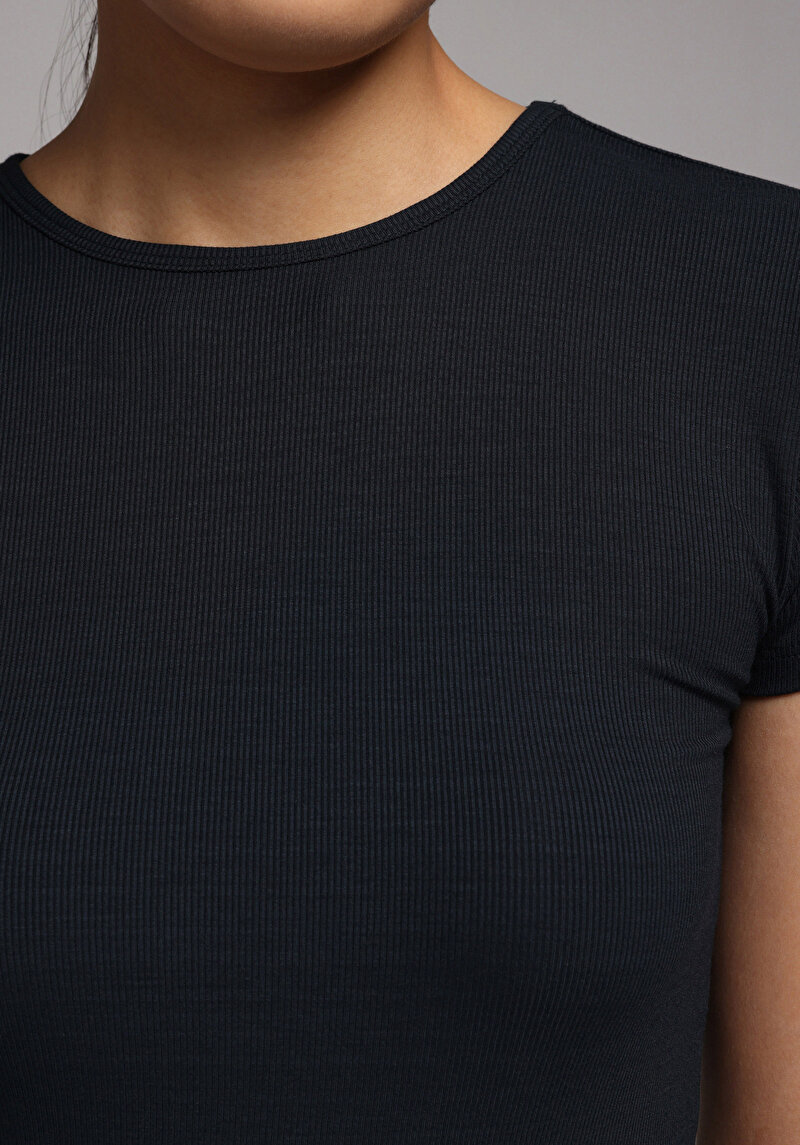 Зображення Футболка З Коротким Рукавом Жіноча Чорна Cl1068560