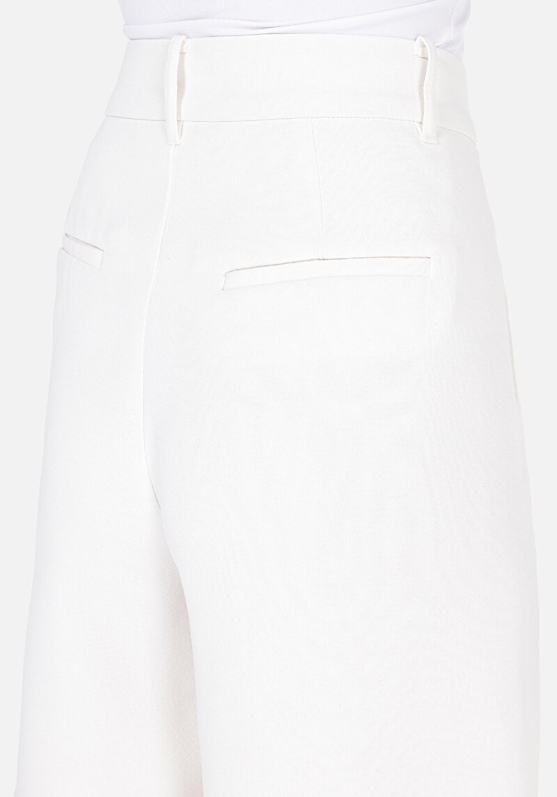 Показати інформацію про Шорти Жіночі Білі  Cl1068969