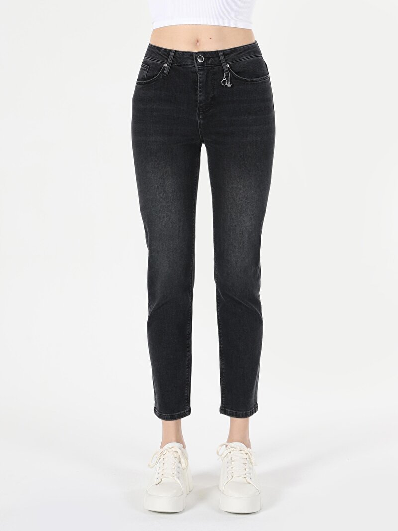 Показати інформацію про 703 Carla Джинси Жіночі Чорні Вузького Крою Cl1062457
