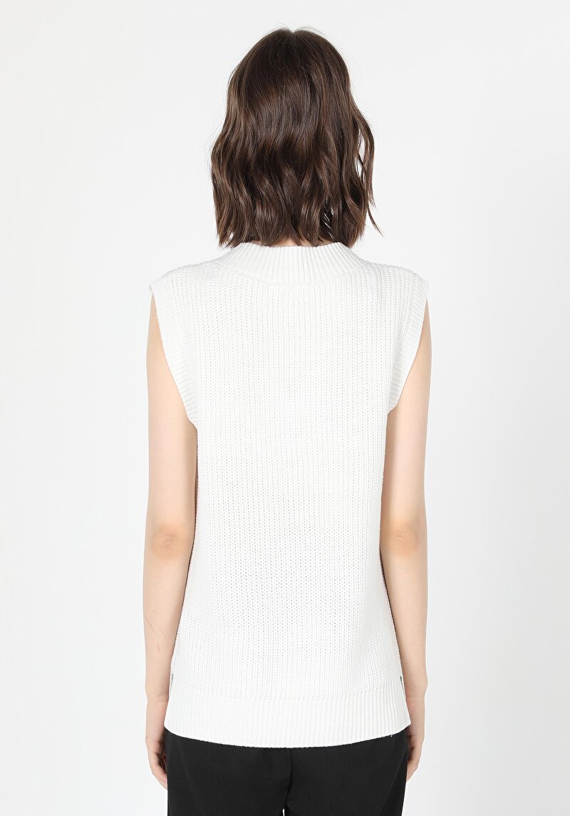 Показати інформацію про Светр Жіночий Білий  Cl1061035