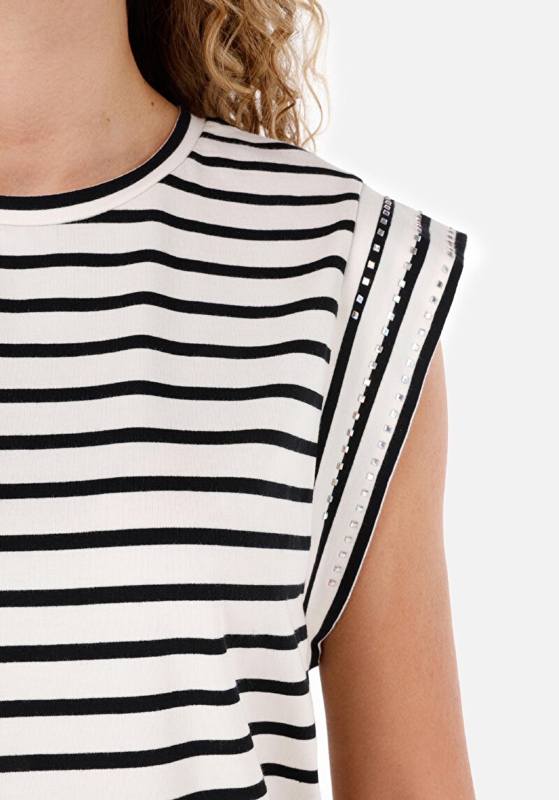 Показати інформацію про Футболка З Коротким Рукавом Жіноча Чорна  Cl1069137