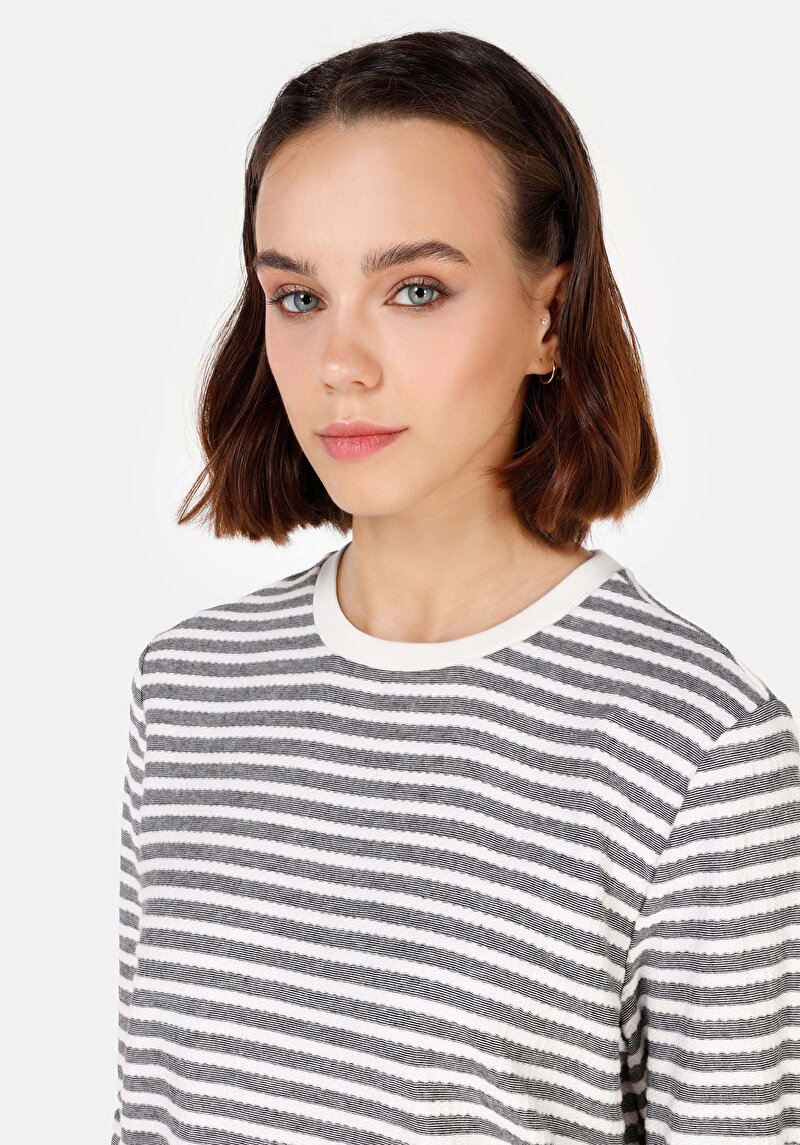 Зображення Футболка З Довгим Рукавом Жіноча Біла  Cl1070221