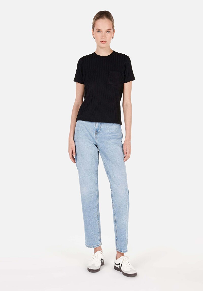 Показати інформацію про Футболка З Коротким Рукавом Жіноча Чорна  Cl1070240