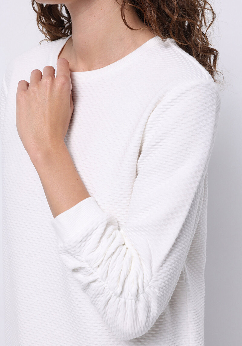 Показати інформацію про Футболка З Довгим Рукавом Жіноча Біла  Cl1070245