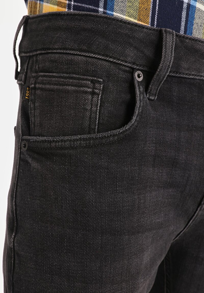 Показати інформацію про 044 Karl Джинси Чоловічі Чорні Прямого Крою Cl1066336