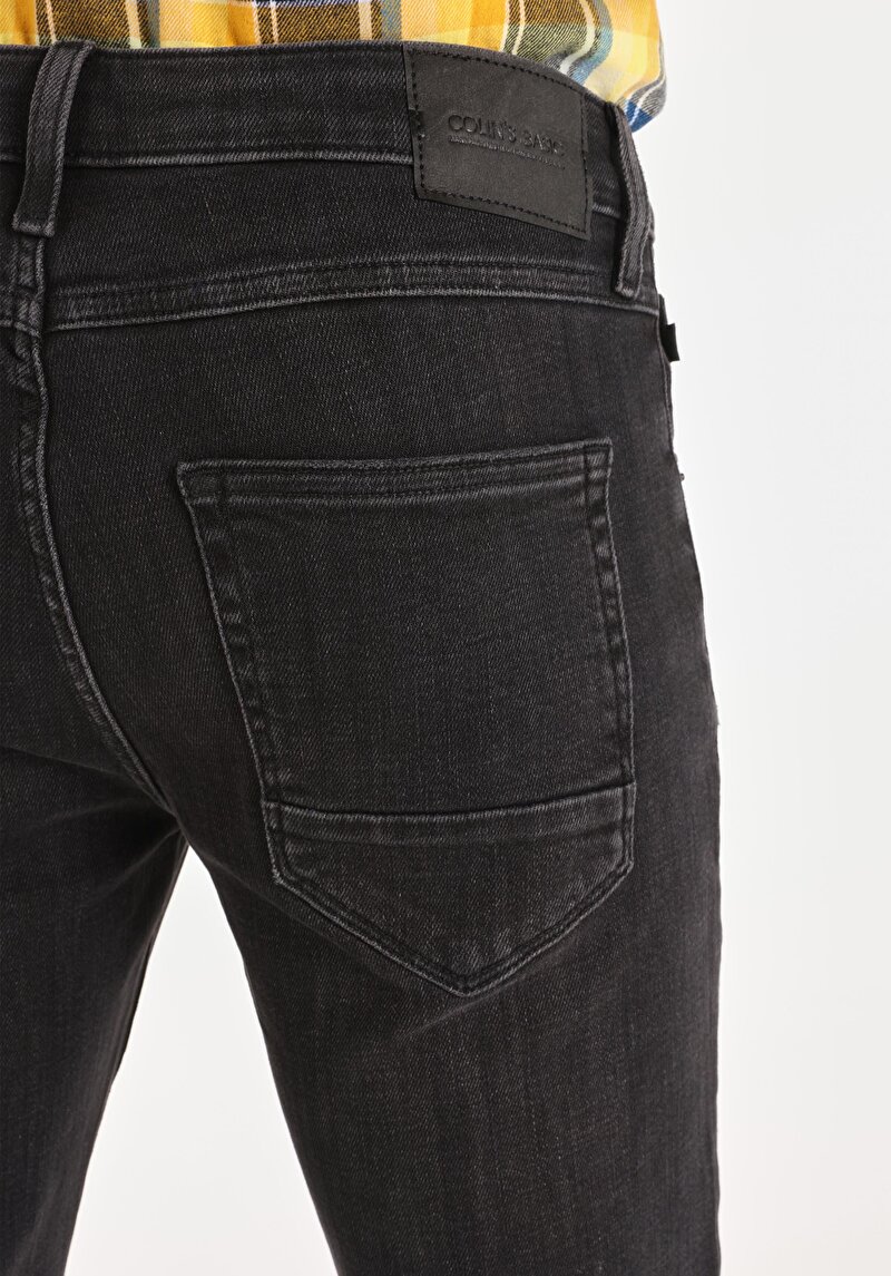 Показати інформацію про 044 Karl Джинси Чоловічі Чорні Прямого Крою Cl1066336