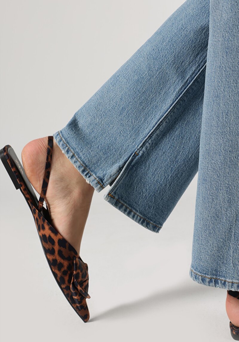 Показати інформацію про 791 Monica Джинси Жіночі Блакитні Класичного Крою Cl1063474