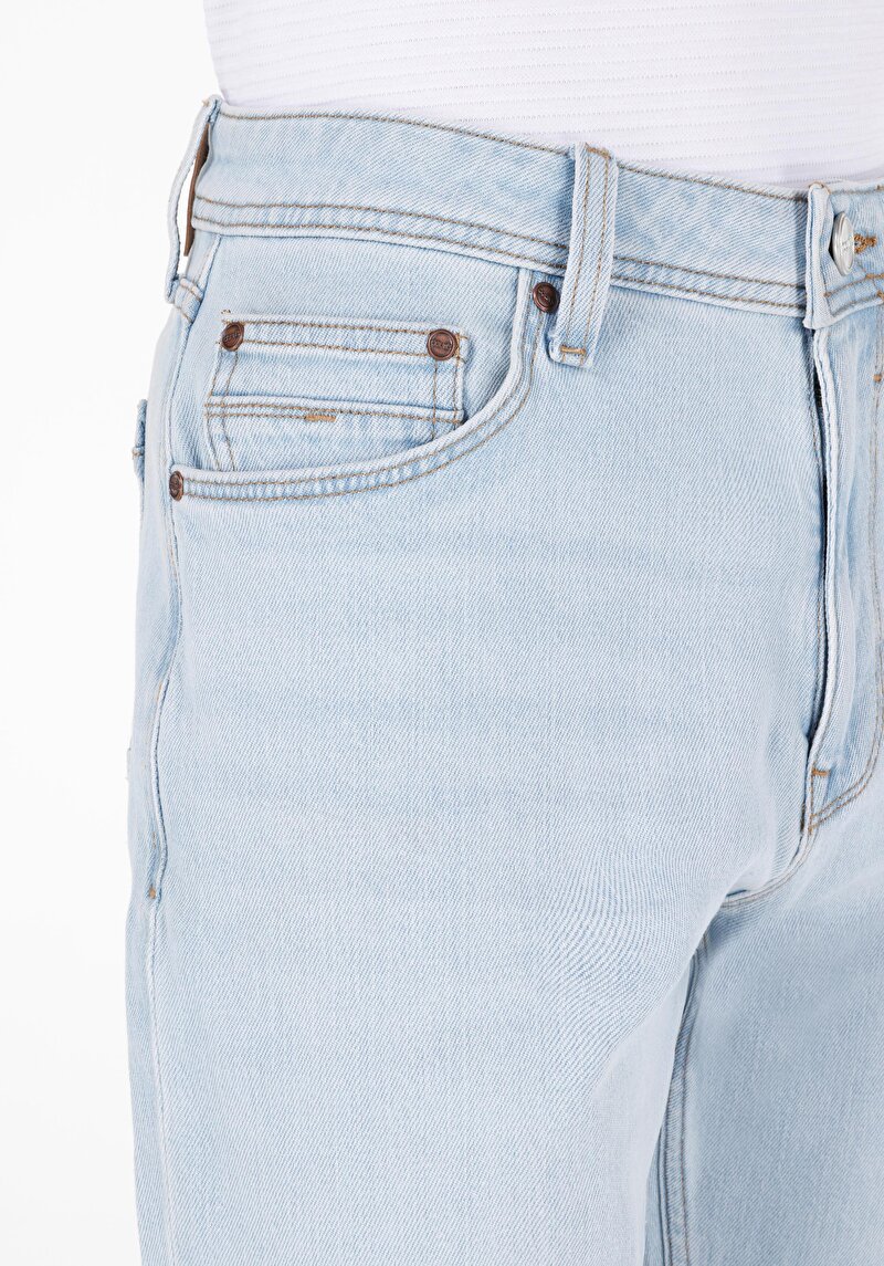 Показати інформацію про 045 David Джинси Чоловічі Блакитні Класичного Крою Cl1069497