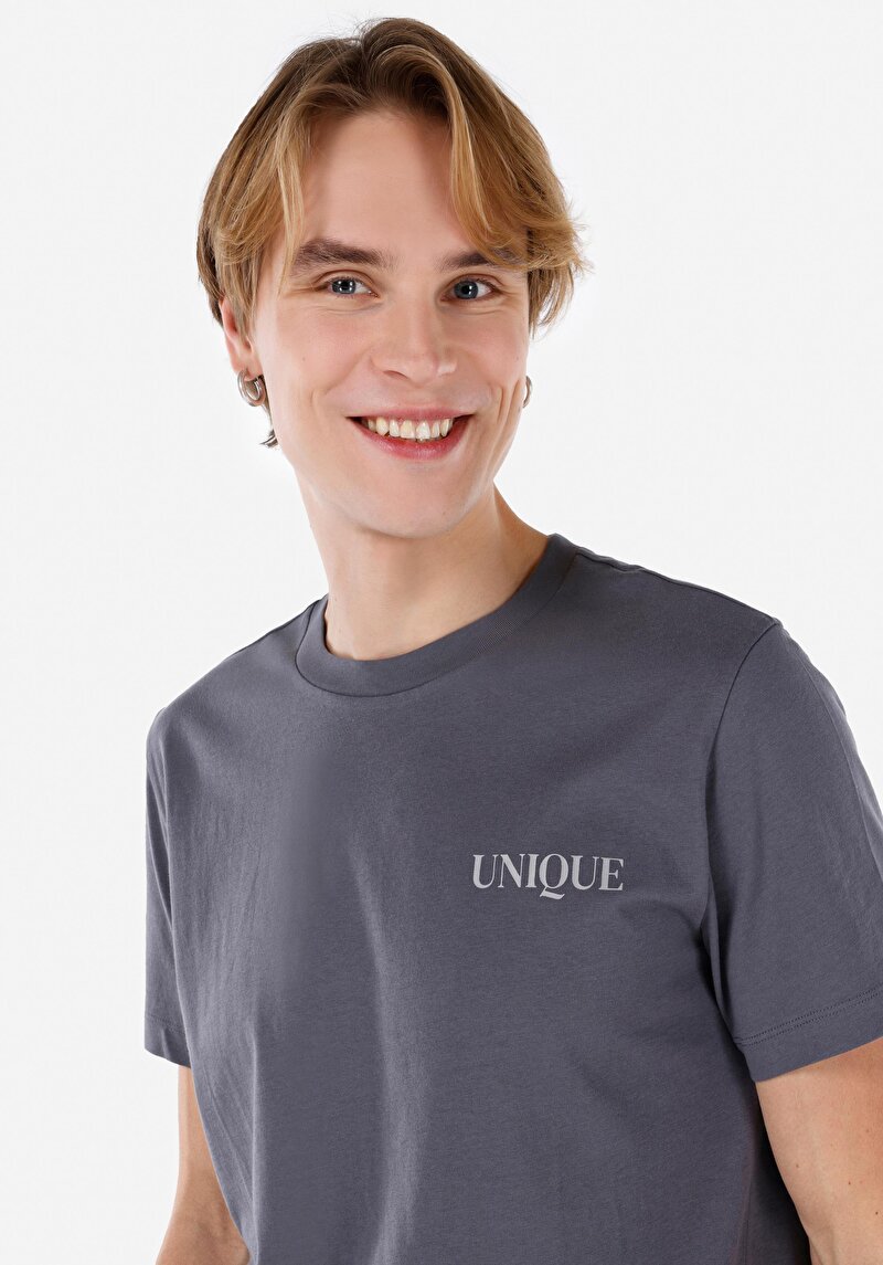 Показати інформацію про Футболка З Коротким Рукавом Чоловіча Сіра  Cl1068142