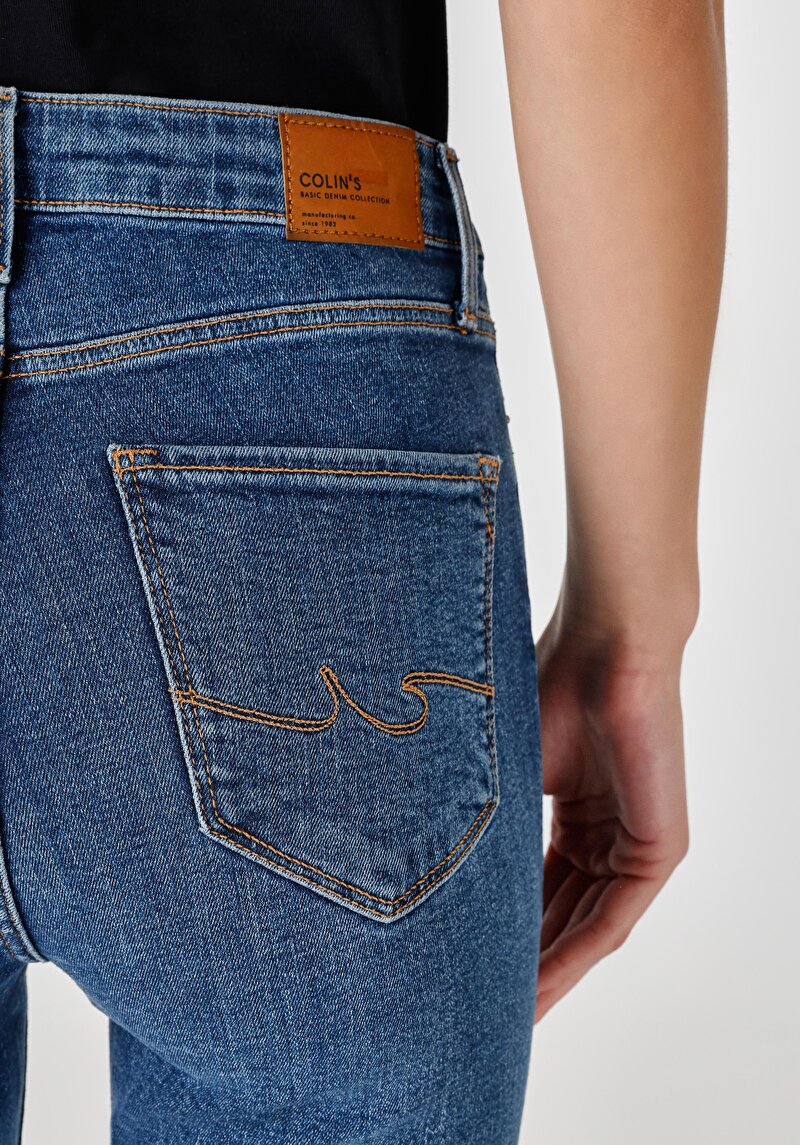 Показати інформацію про 703 Carla Джинси Жіночі  Вузького Крою Cl1054495