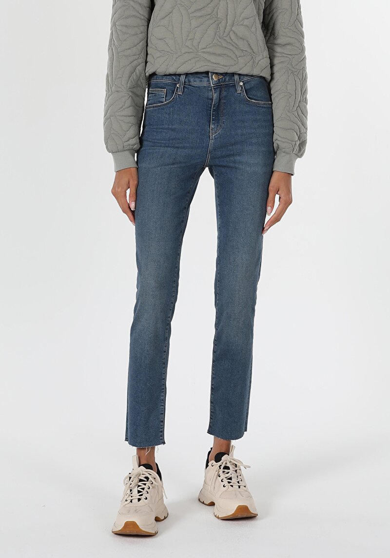 Показати інформацію про 703 Carla Джинси Жіночі  Вузького Крою Cl1060391