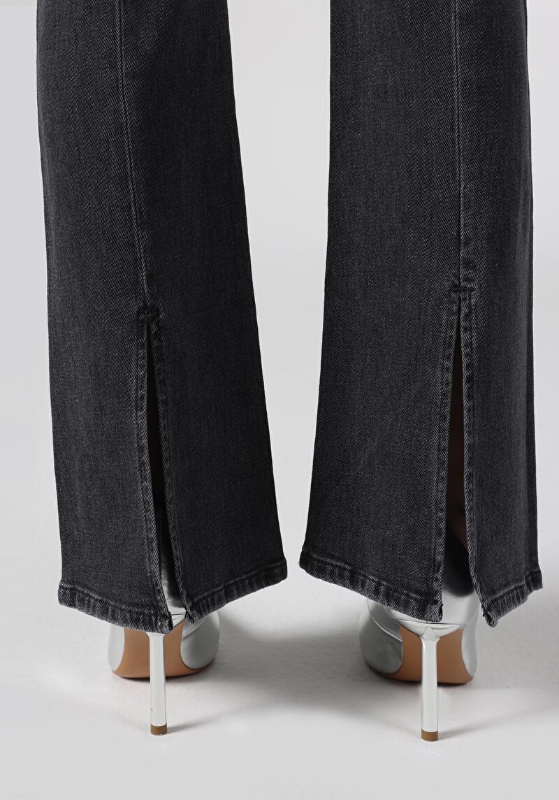 Показати інформацію про 971 Mony Джинси Жіночі Чорні Класичного Крою Cl1063571