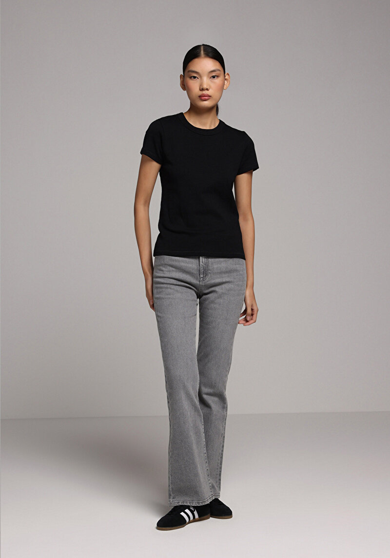 Показати інформацію про Футболка З Коротким Рукавом Жіноча Чорна  Cl1068567