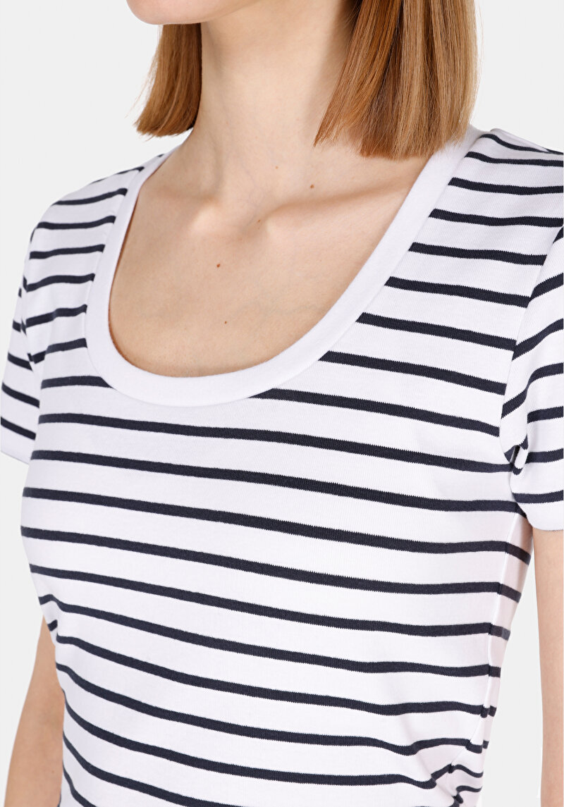 Показати інформацію про Футболка З Коротким Рукавом Жіноча Біла  Cl1073529