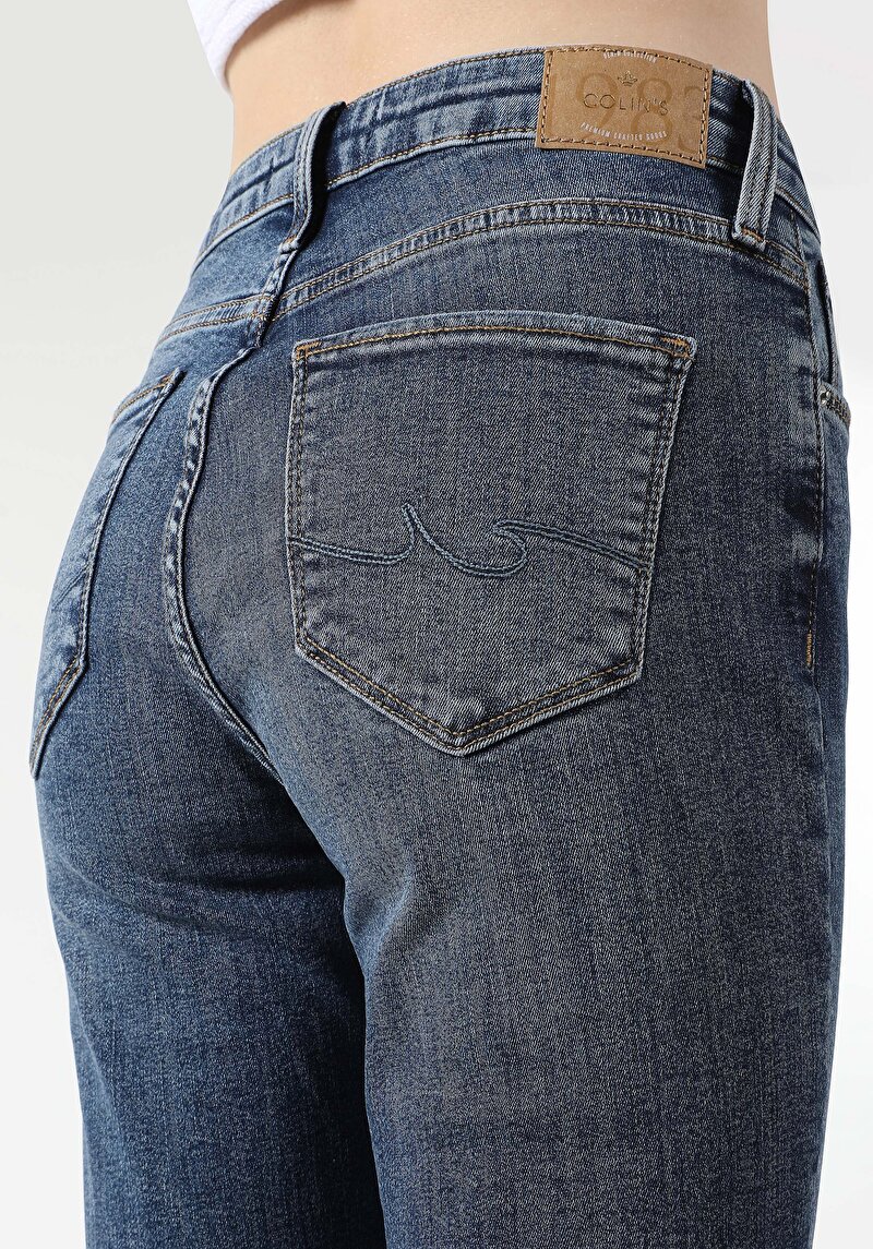 Показати інформацію про 703 Carla Джинси Жіночі  Вузького Крою Cl1061411