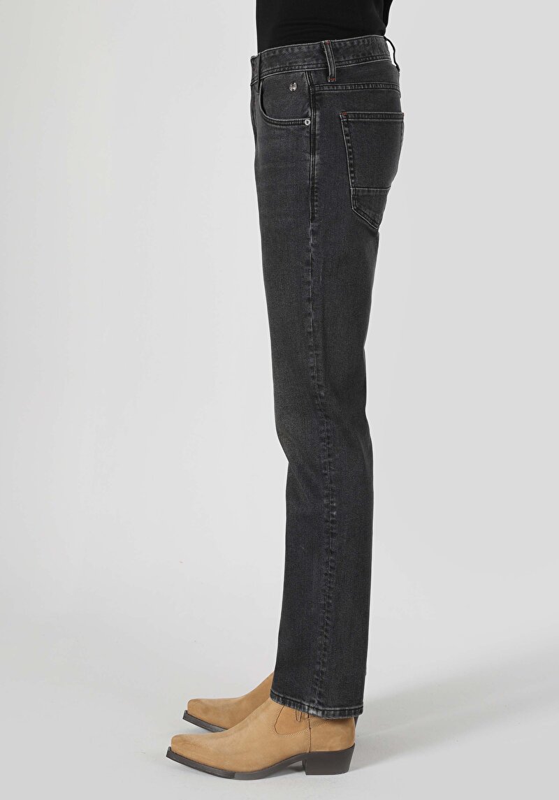 Показати інформацію про 045 David Джинси Чоловічі Чорні Класичного Крою Cl1063536