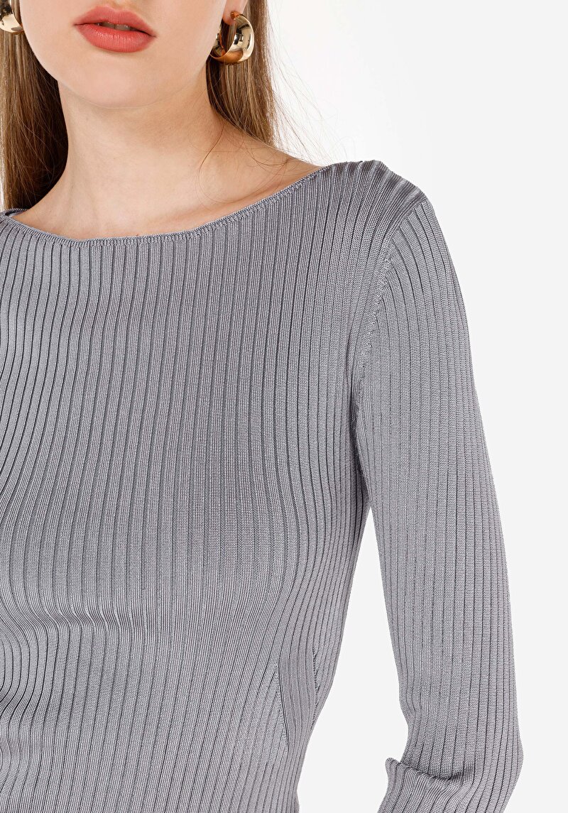 Показати інформацію про Светр Жіночий Сірий  Cl1070268