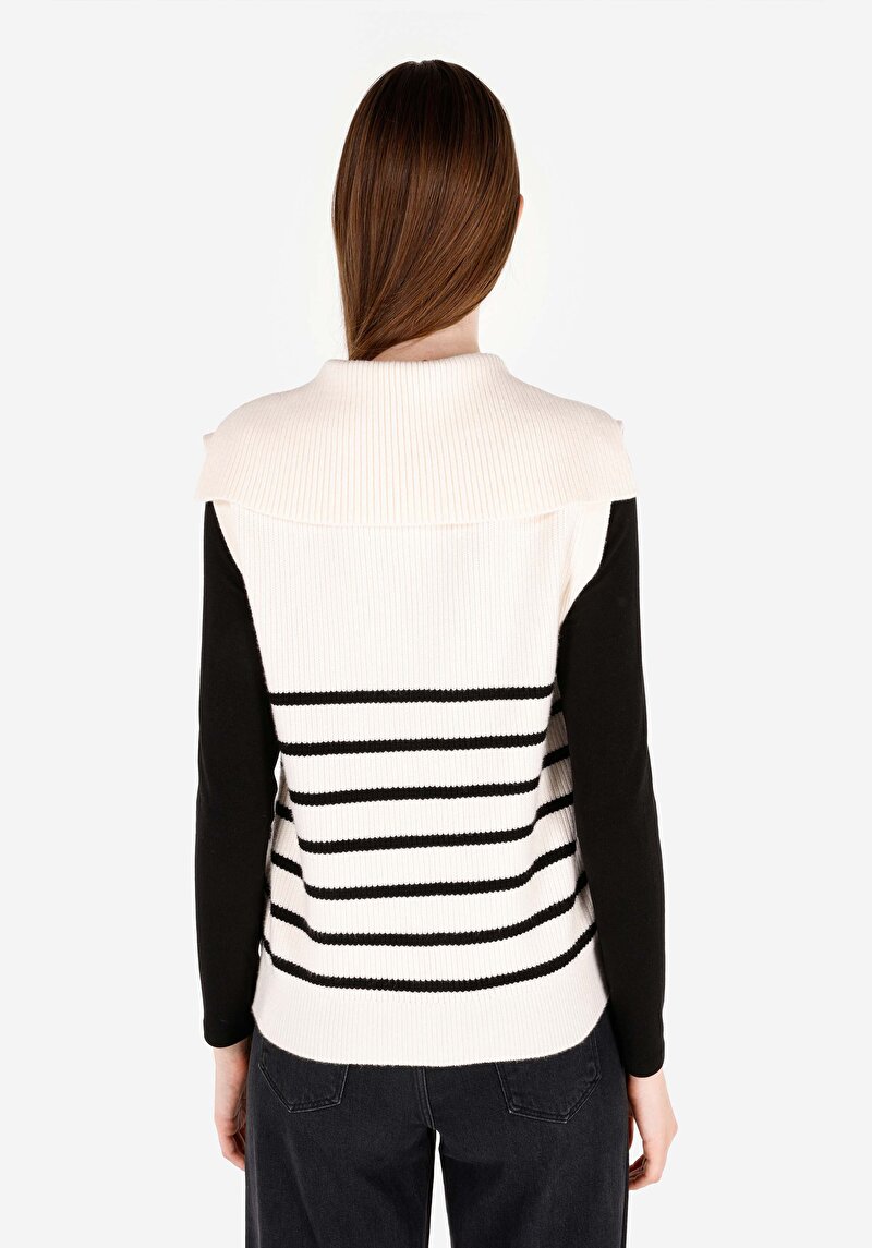 Показати інформацію про Светр Жіночий Бежевий  Cl1070274