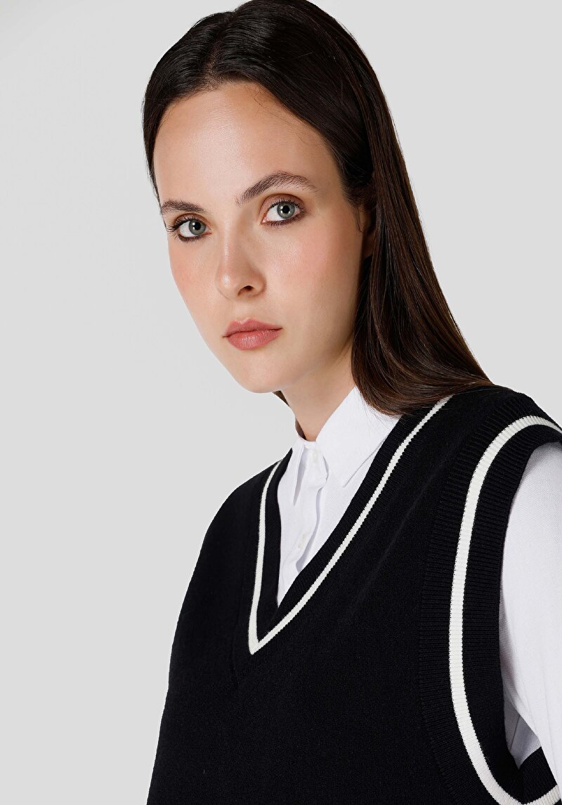 Зображення Светр Жіночий Чорний  Cl1065258