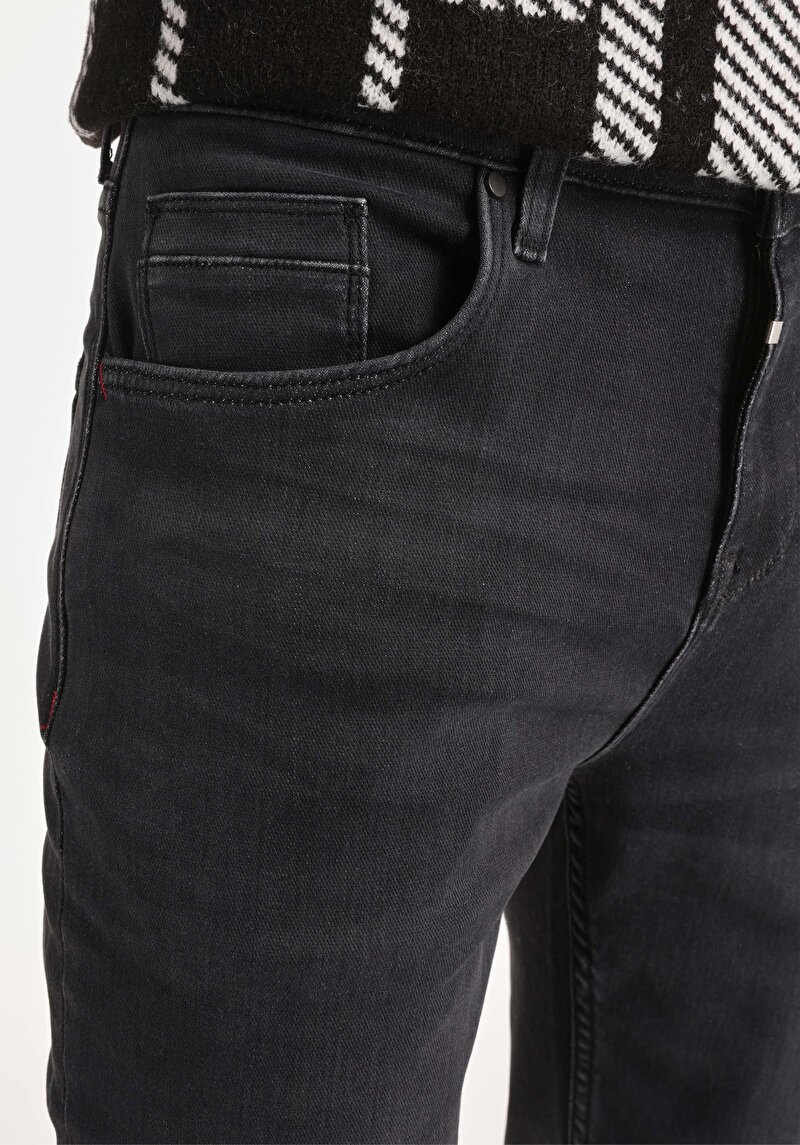 Показати інформацію про 044 Karl Джинси Чоловічі Чорні Прямого Крою Cl1066491