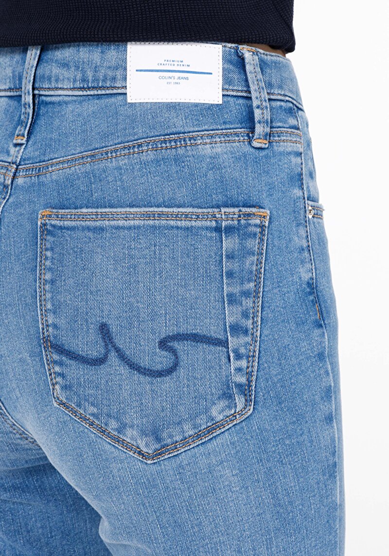 Показати інформацію про 703 Carla Джинси Жіночі Блакитні Вузького Крою Cl1068782