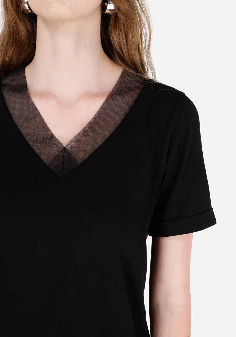 Показати інформацію про Футболка З Коротким Рукавом Жіноча Чорна  Cl1069118