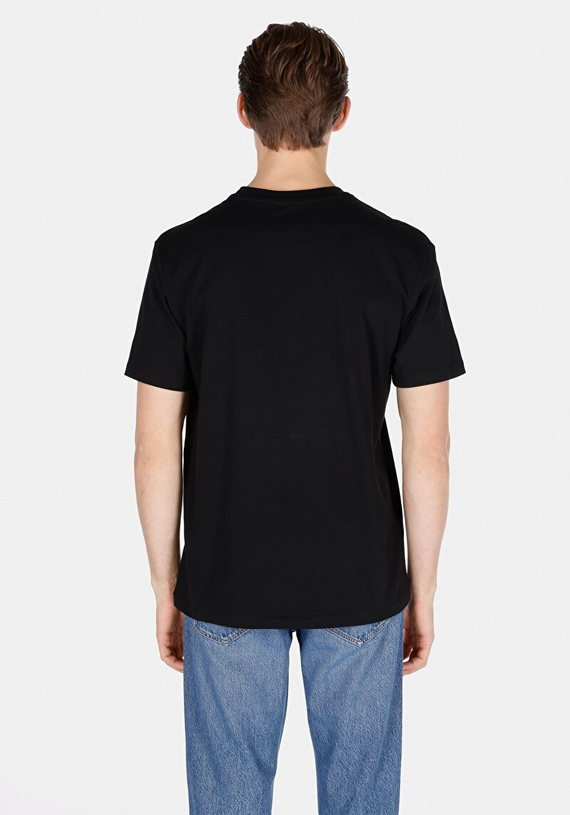 Показати інформацію про Футболка З Коротким Рукавом Чоловіча Чорна  Cl1073783