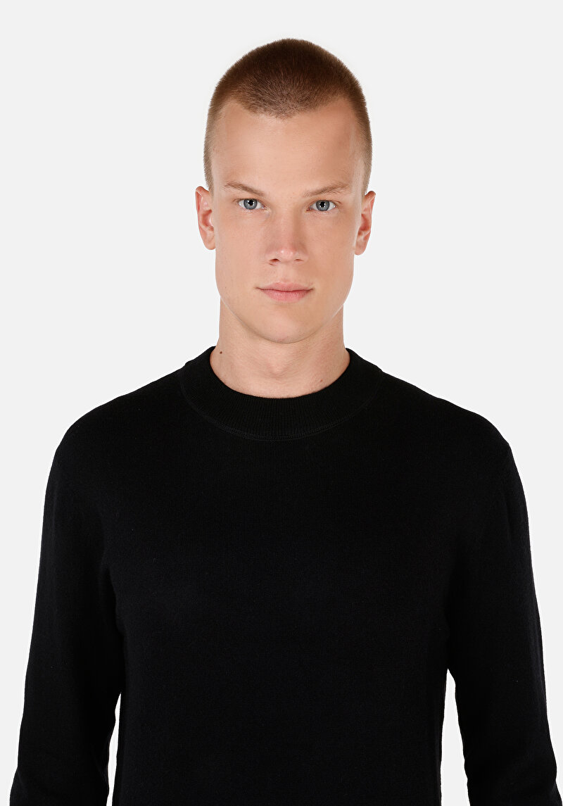 Показати інформацію про Светр Чоловічий Чорний  Cl1070810